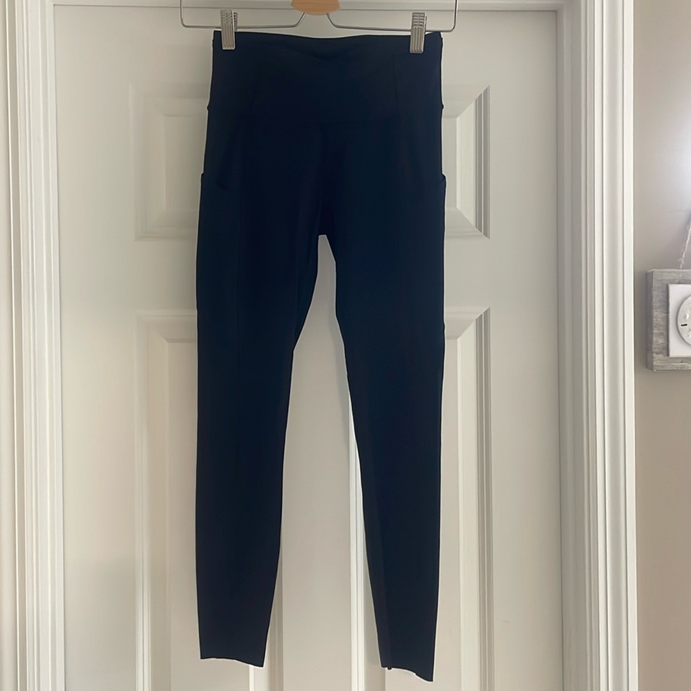 Lululemon Leggings black size 4 like new